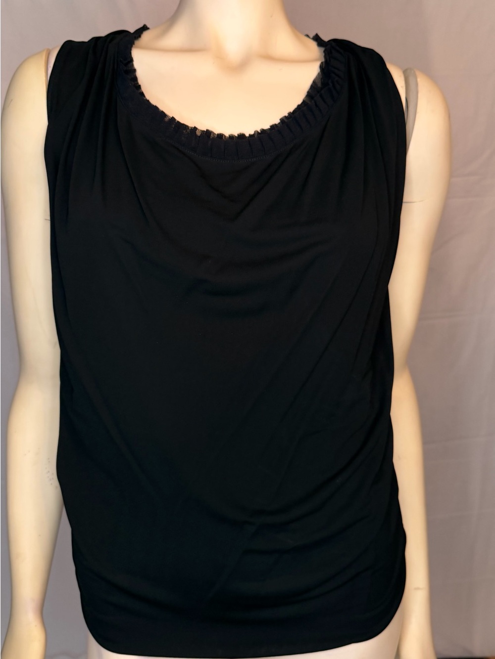 Everyday Black Scoop Neck Tank Top